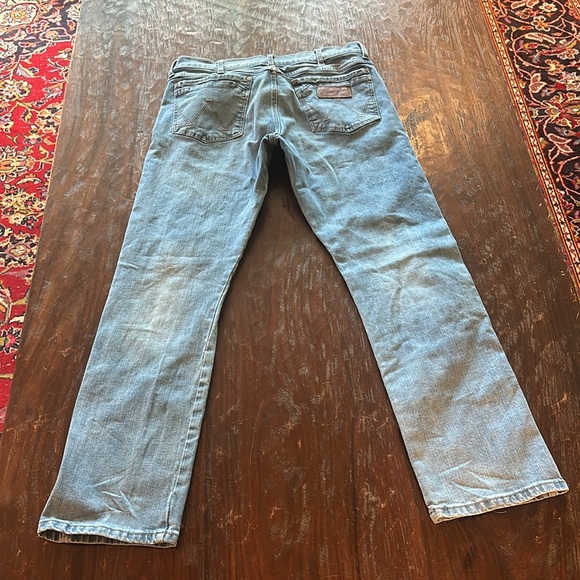 Wrangler Retro Slim Straight. 32/30. Like New. - Picture 3 of 3
